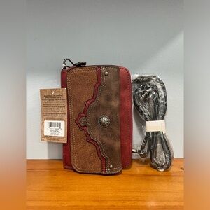 JUSTIN BOOTS NWT Western Crossbody Clutch Wristlet Brown Red RFID Strap Sealed